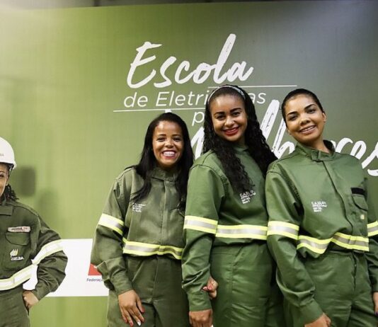 Coelba abre vagas de emprego para Eletricista na Bahia; confira requisitos e benefícios